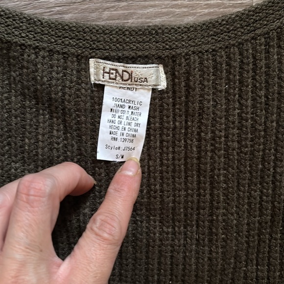 Hendi Black Distressed Sleeveless Sweater Vest - Picture 3 of 4